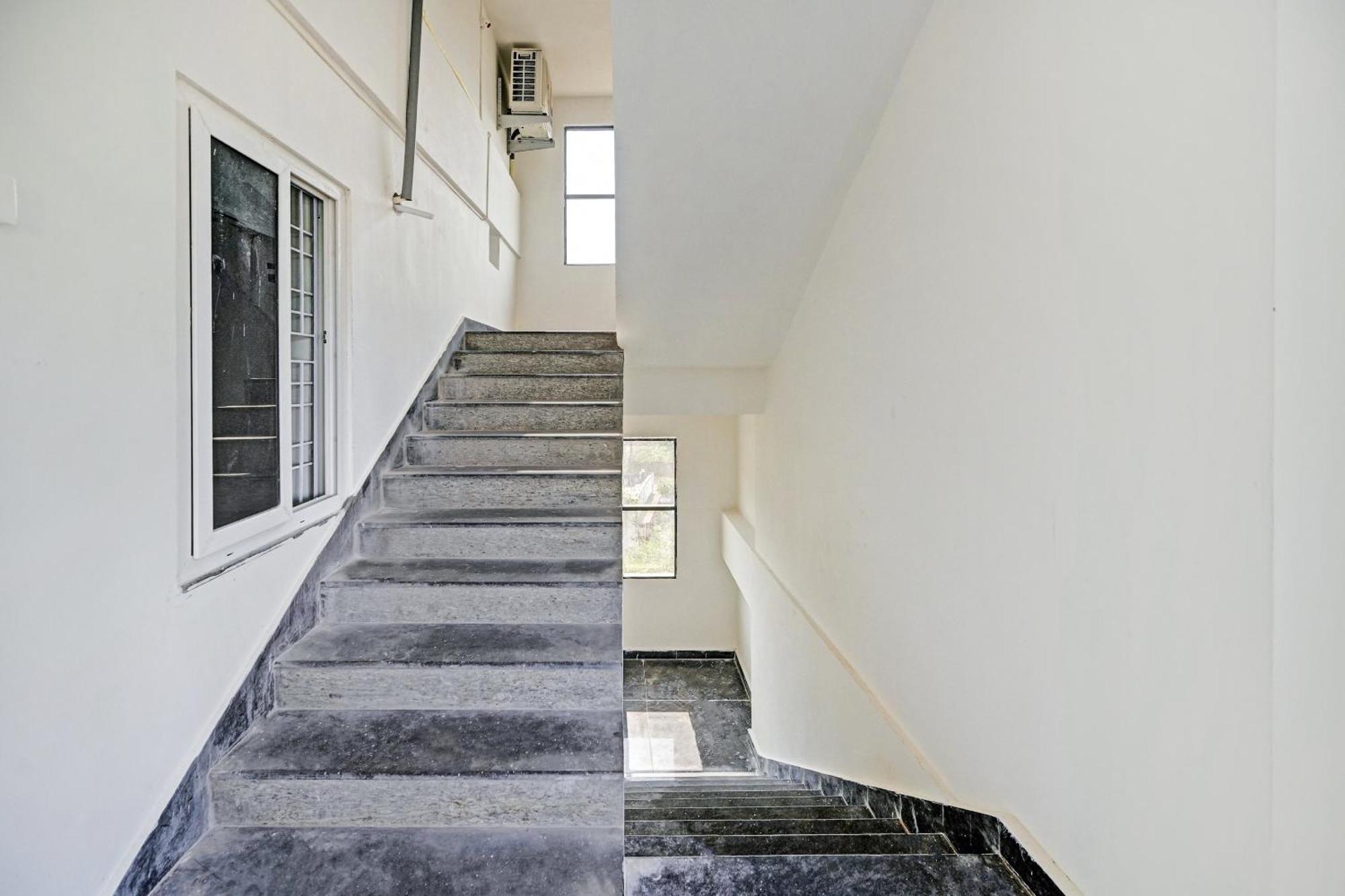 Hotel O Vrk Residency Kurmannapalem 外观 照片